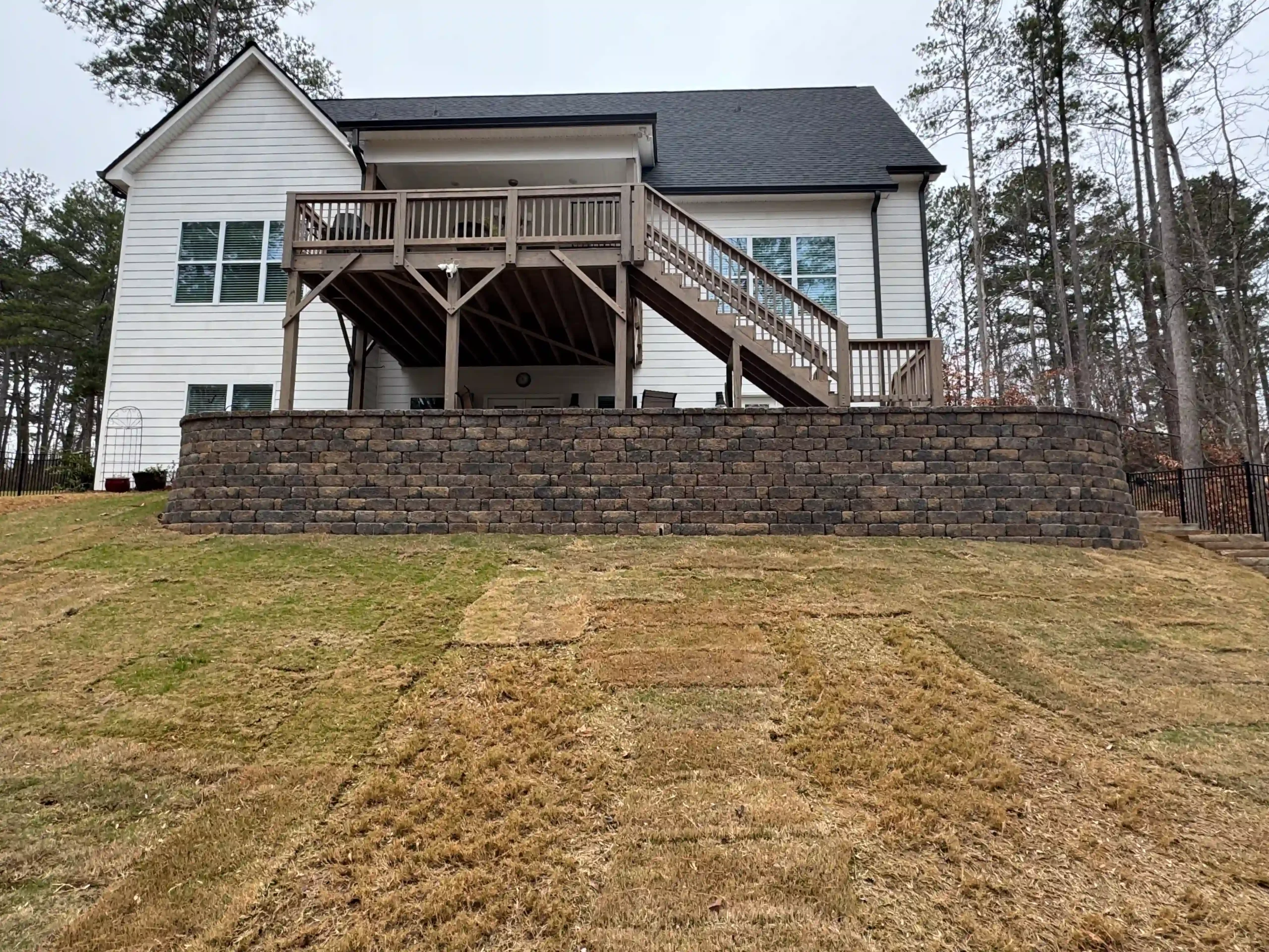 Concrete block retaining wall